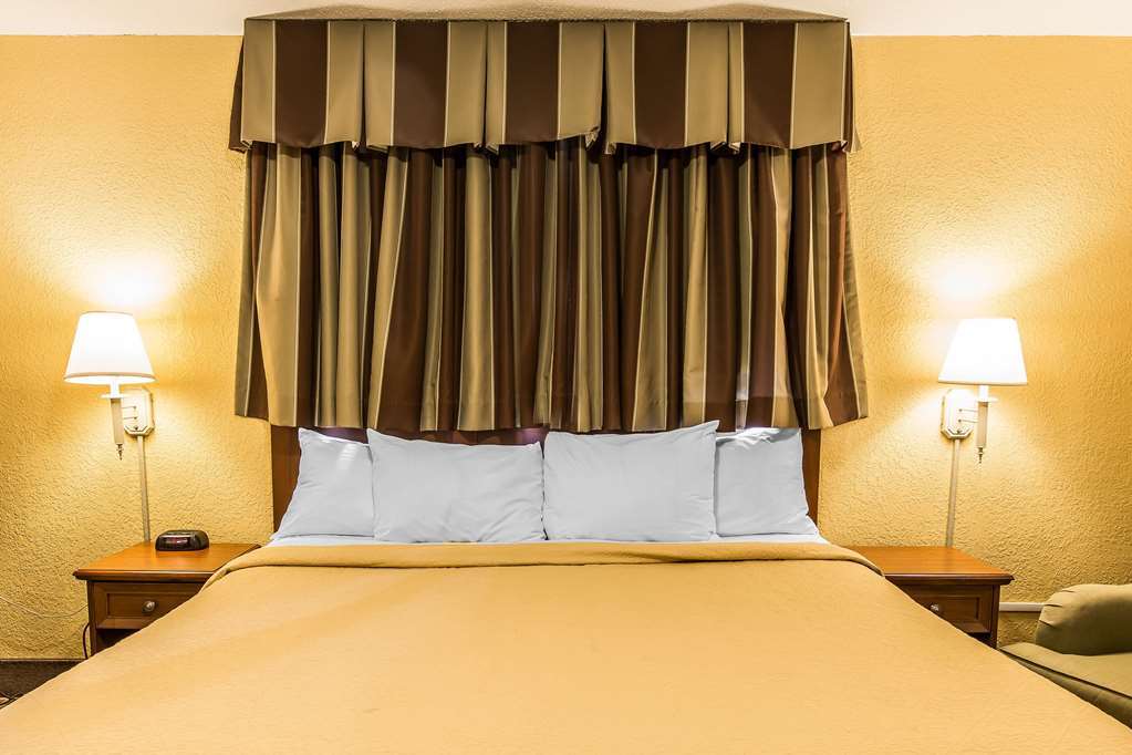 Seafarer Inn & Suites, Ascend Hotel Collection Остров Джекилл Номер фото